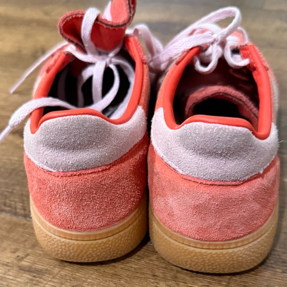Adidas Sambas Coral and White Suede Sneakers sz 5.5 fits like US 6 - Picture 3 of 5